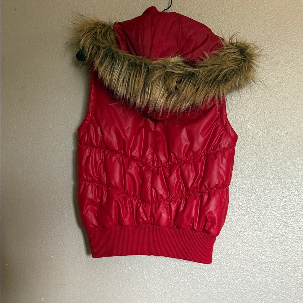 INC International Concepts Red Quilted Vest with Faux Fur Trim - Picture 3 of 3